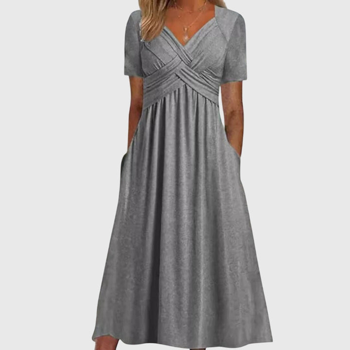 Amanda - Flattering Dress Clara Monroe