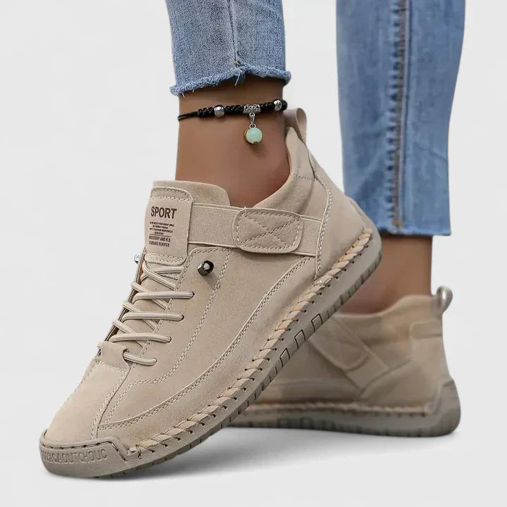 Kymberleigh  Sneakers Clara Monroe