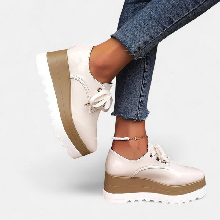 Chiara  Orthopedic Platform Derby Clara Monroe