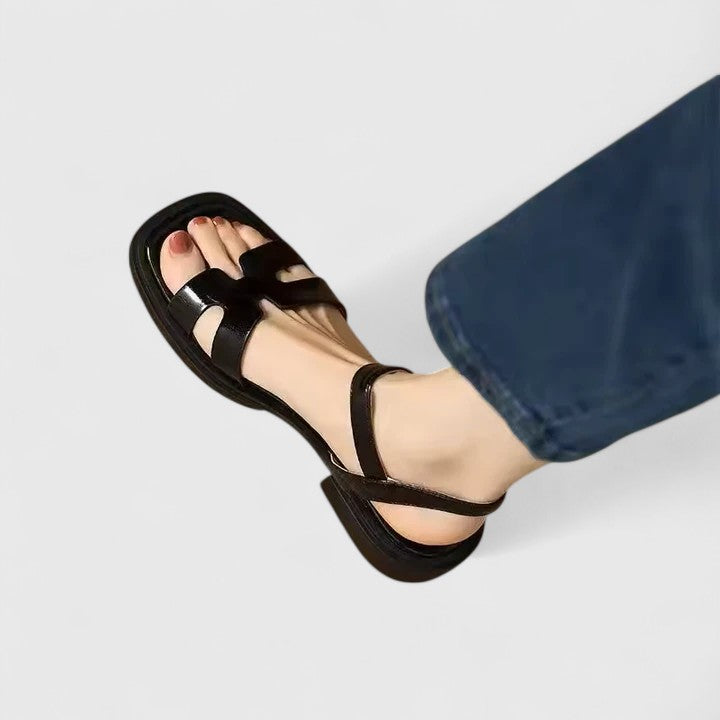 Deliane | Sophisticated Flat Sandals Clara Monroe