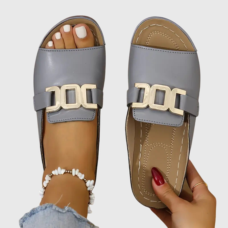 Kathryn™ | Comfy Buckle Sandals Clara Monroe