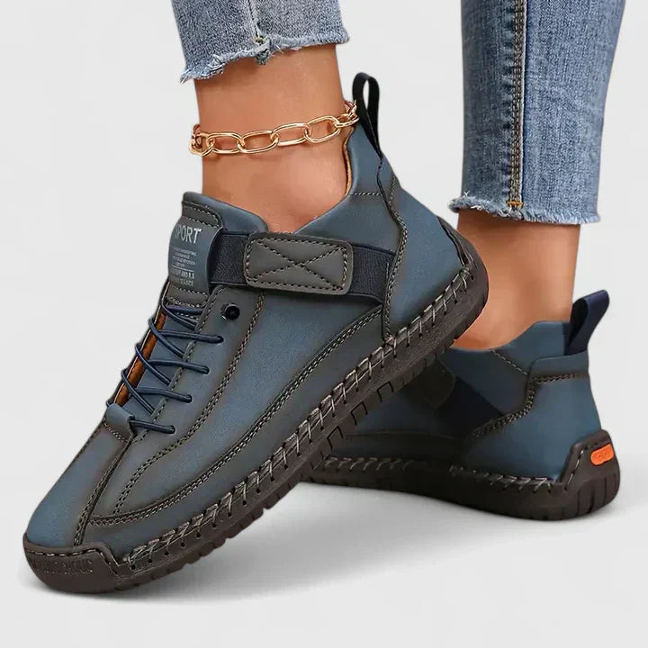 Kymberleigh  Sneakers Clara Monroe