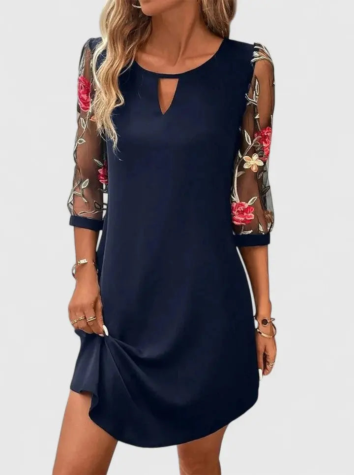 Raveline | Elegant Summer Dress Clara Monroe