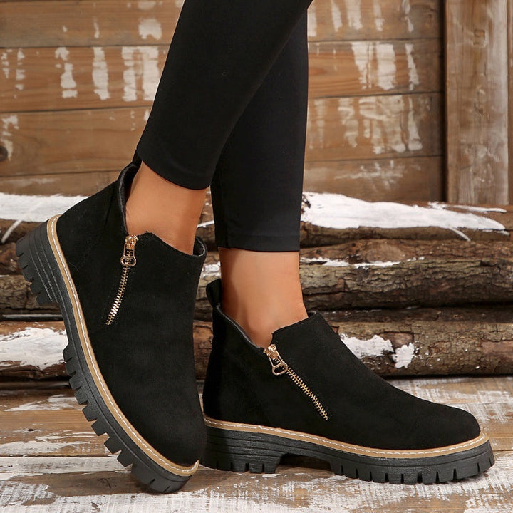 Thalyanna | Orthopedic Boots Clara Monroe